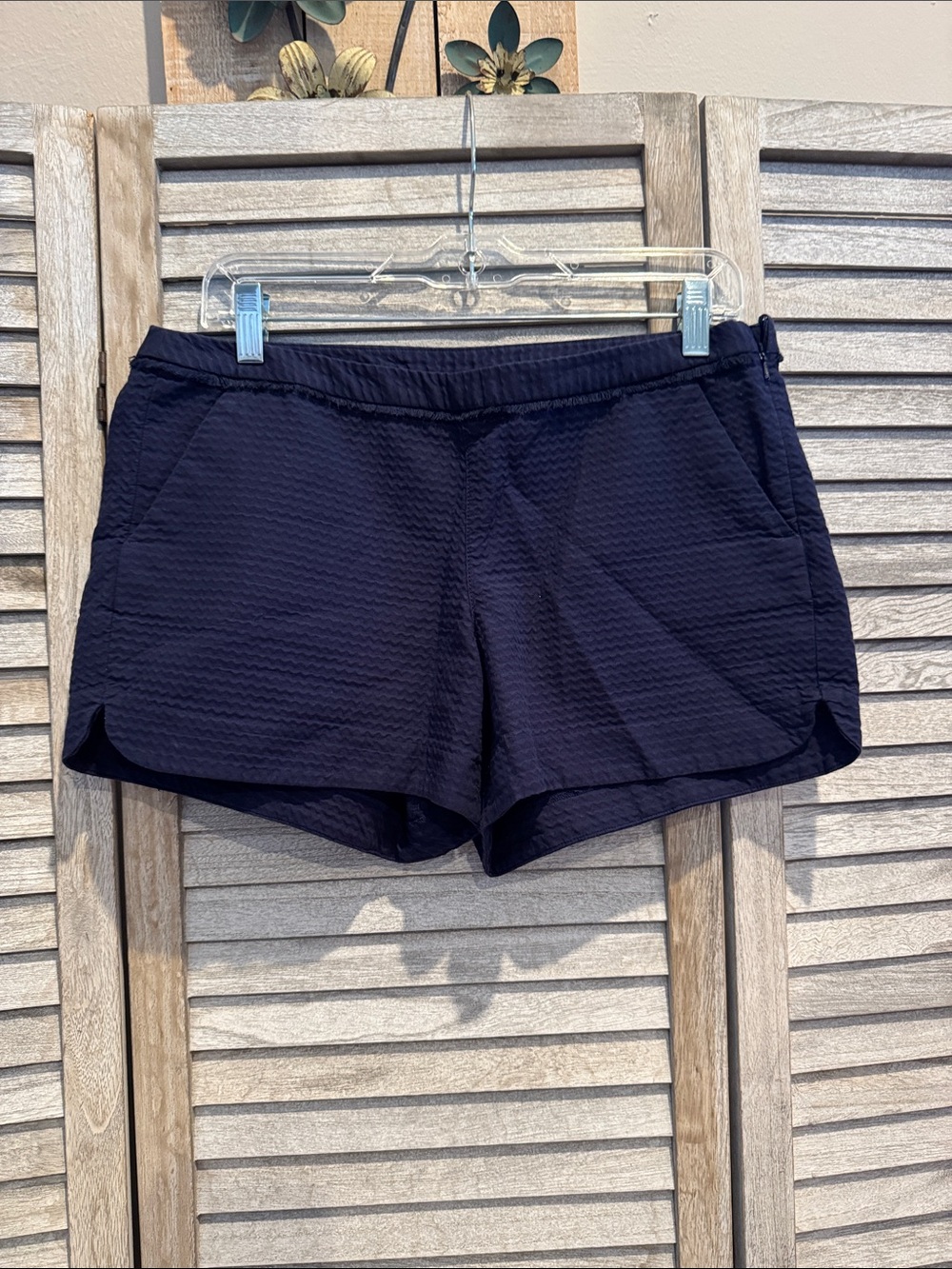 Lilly Pulitzer Women’s Navy Wave Jacquard Textured Fringe shorts